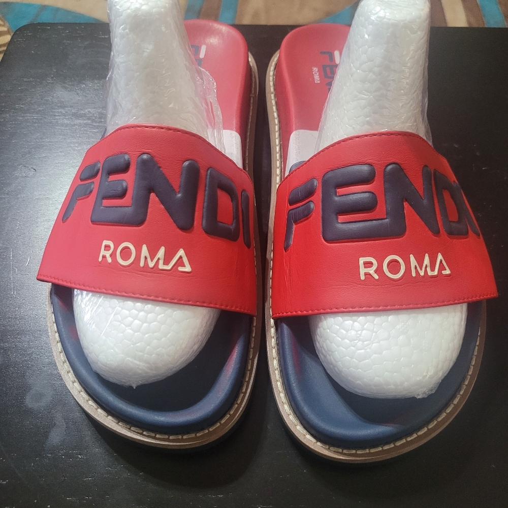 FENDI SLIDES
